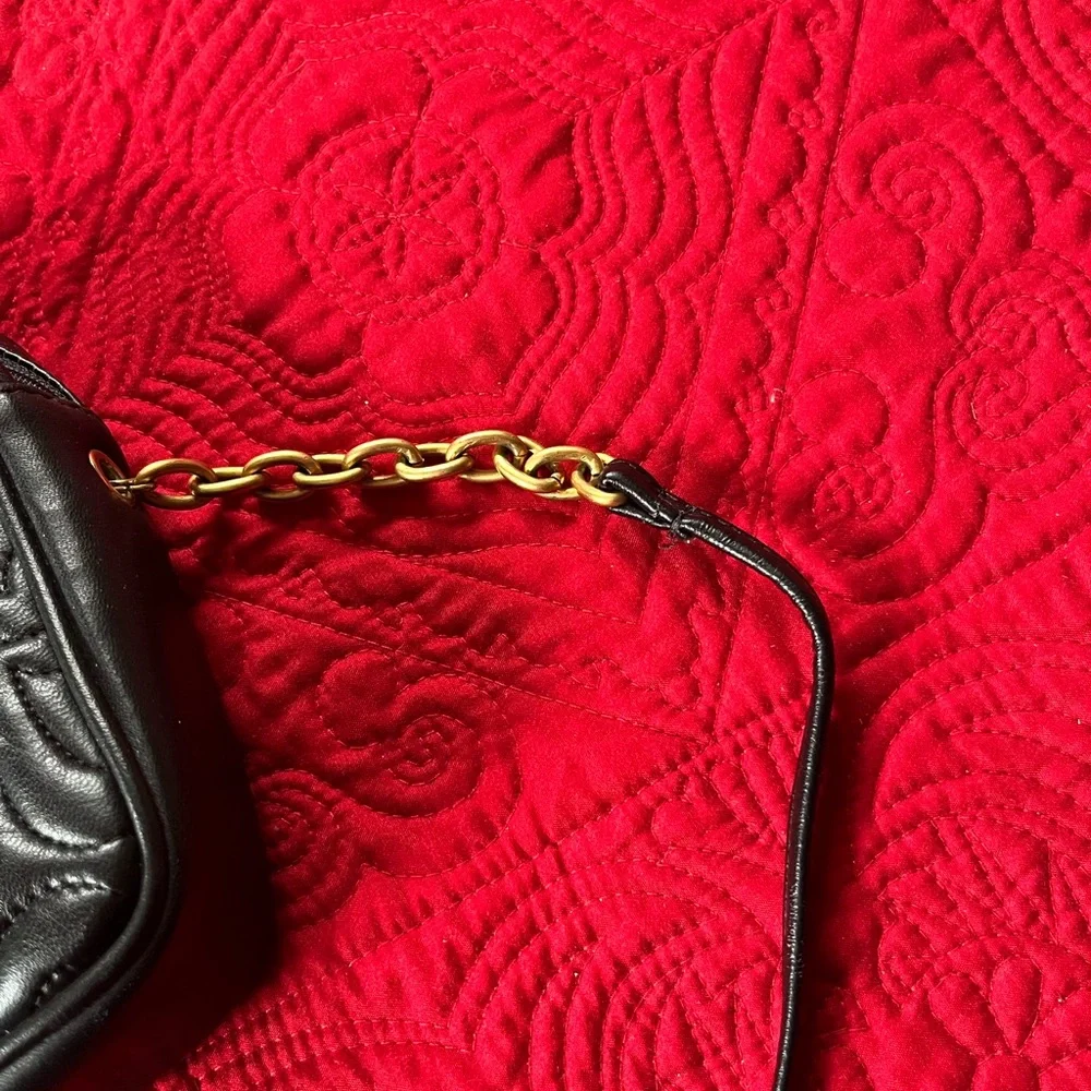 L.J.S. COLLECTION NWOT Square Quilted Faux Leather Crossbody Bag in Black Color